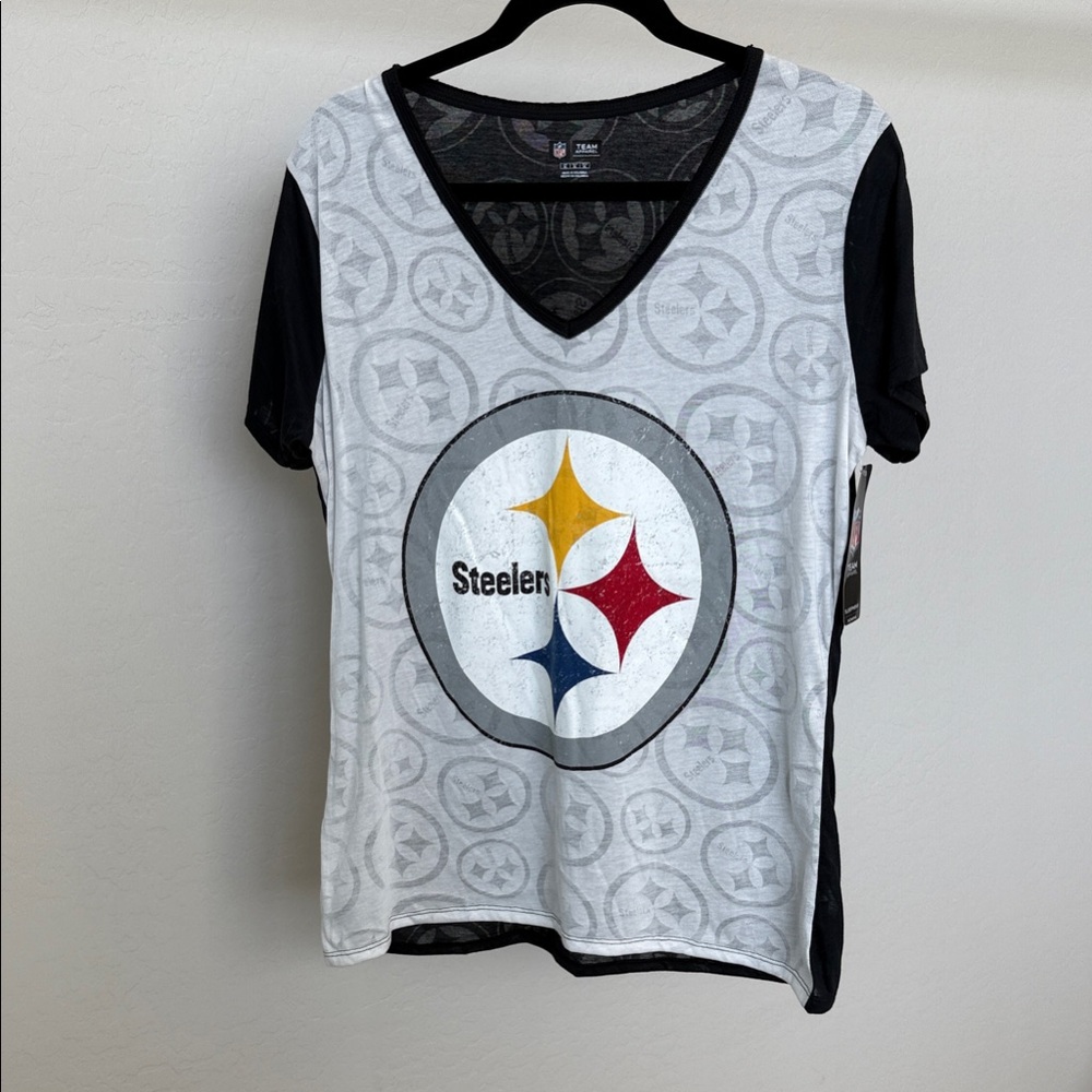 NWT‎ Sheer Pittsburgh Steelers V-Neck T-Shirt with logo in fabric XL